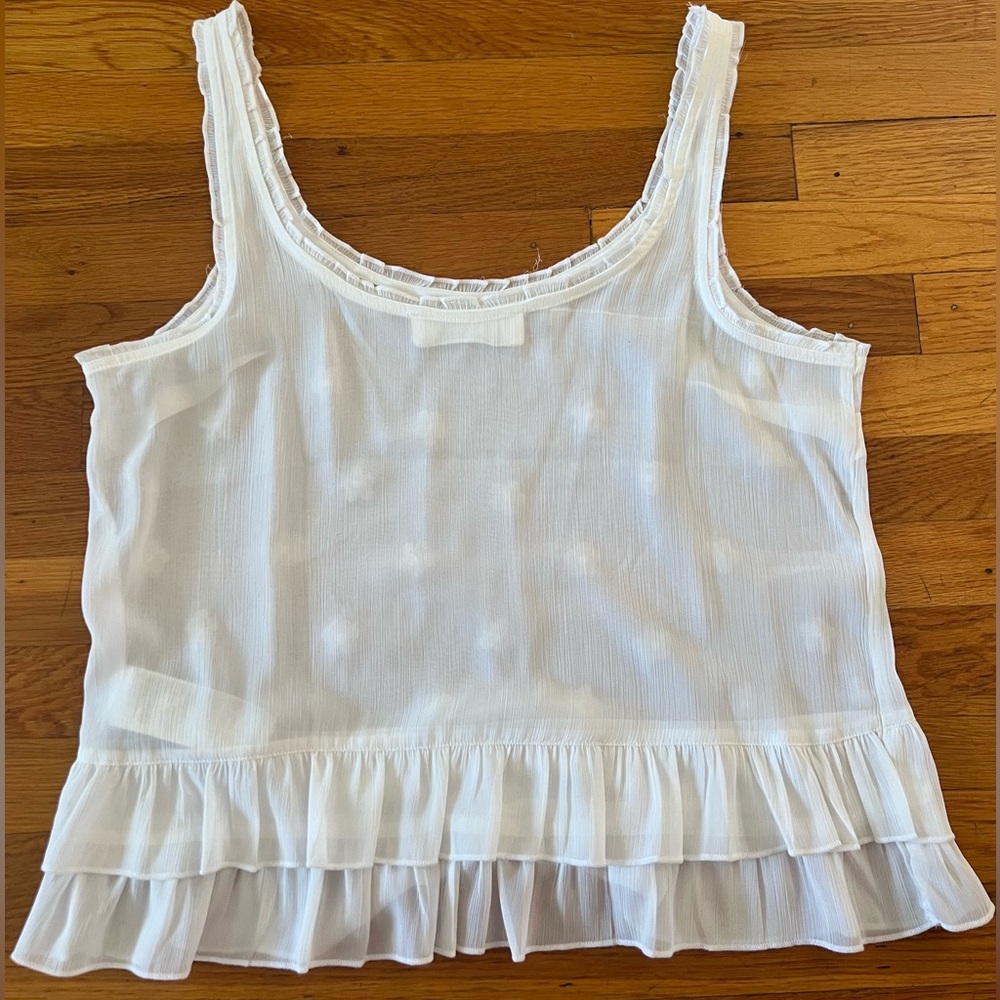 💟Abercrombie & Fitch💟 White Ruffled Camisole. Size M - Picture 2 of 4
